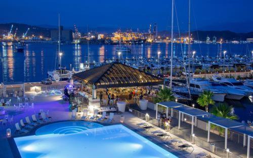 Bed And Boat Holiday Hotel ลาสเปเซีย ภายนอก รูปภาพ